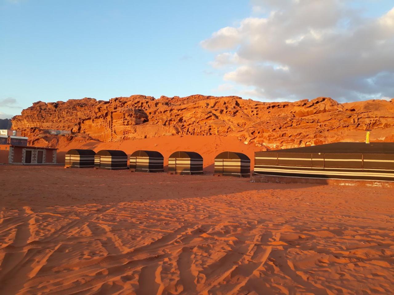 Wadi Rum Candles Camp Exterior photo